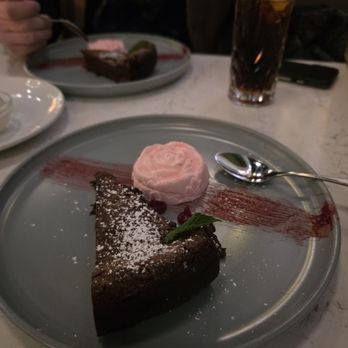 1776 Morristown - Flourless chocolate cake and Chantilly creme - Bars Near Me - Morristown, New Jersey