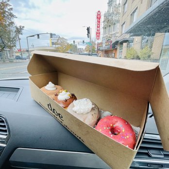 Doe Donuts - Selection of donuts: Portland fog is the second one in grey - Donuts Near Me - Portland, Oregon Doe Donuts - Selection of donuts: Portland fog is the second one in grey - Donuts Near Me - Portland, Oregon