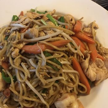 Thai Cafe - Lo mein - Thai Near Me - Smithfield, Rhode Island