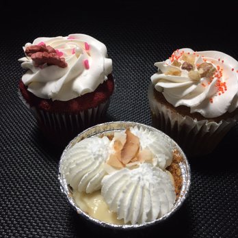 Sugar Mamas - Coconut cream pie, red velvet cupcake, carrot cake cupcake - Bakeries Near Me - Flagstaff, Arizona Sugar Mamas - Coconut cream pie, red velvet cupcake, carrot cake cupcake - Bakeries Near Me - Flagstaff, Arizona