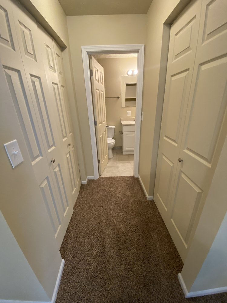 GASLIGHT SQUARE APARTMENTS Updated June 2024 Request Information