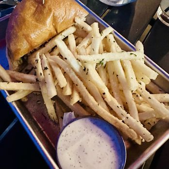 Pinetop Brewing Company - New Mexico Burger - Breweries Near Me - Pinetop, Arizona Pinetop Brewing Company - New Mexico Burger - Breweries Near Me - Pinetop, Arizona