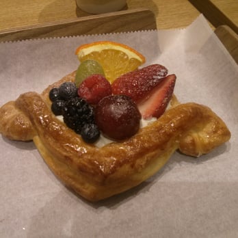 Tous Les Jours - Fruit tart - Bakeries Near Me - Glenview, Illinois Tous Les Jours - Fruit tart - Bakeries Near Me - Glenview, Illinois