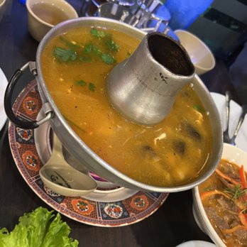 Ruen Pair - Tom yum - Thai Near Me - Los Angeles, California