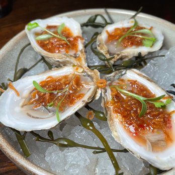 The Tyger - Oysters - Cocktail Bars Near Me - New York, New York