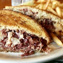 Eddie Brady's Tavern - Reuben