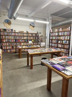 Riffraff bookstore and bar by null