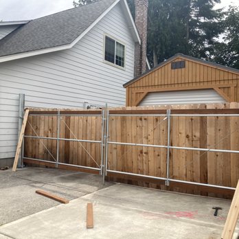 Fence Repair Master - This is a 24 feet double drive metal frame for wood fence boards whit the 7 inch metal post just call fence repair master if you need one - Fences & Gates Near Me - Vancouver, Washington Fence Repair Master - This is a 24 feet double drive metal frame for wood fence boards whit the 7 inch metal post just call fence repair master if you need one - Fences & Gates Near Me - Vancouver, Washington
