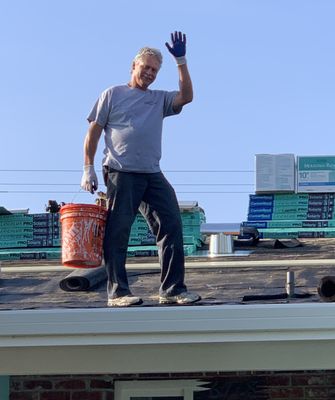 Signature Roofing Logo