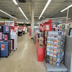Staples - Aisles