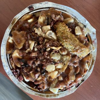 Restaurant Poutineville Saint-Roch - Smoked meat poutine - Burgers Near Me - Quebec City, Quebec Restaurant Poutineville Saint-Roch - Smoked meat poutine - Burgers Near Me - Quebec City, Quebec