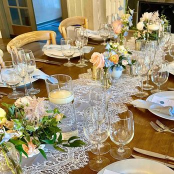 Something's Blooming - Table decor - Florists Near Me Something's Blooming - Table decor - Florists Near Me