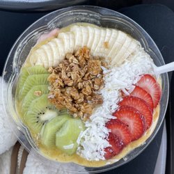 Peach Mango Smoothie Bowl