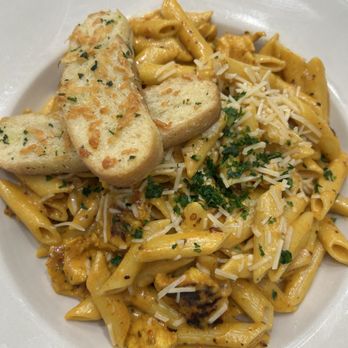 One Twelve Caffe - Spicy Chicken Alfredo - Coffee & Tea Near Me - Downey, California