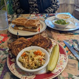 Thick Meatloaf Sandwich