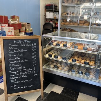 Guatelinda Bakery - a display of various pastries - Bakeries Near Me - Chicago, Illinois Guatelinda Bakery - a display of various pastries - Bakeries Near Me - Chicago, Illinois