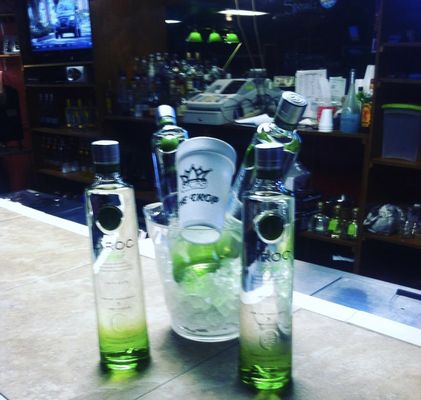 Tropicana Bar by null