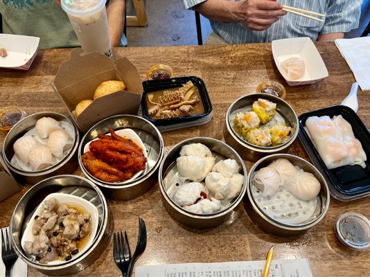 Tasty Box BBQ & Bistro by null