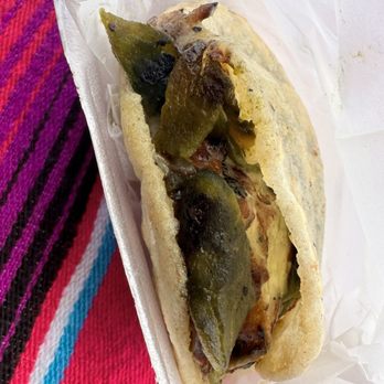 Gorditas La Baja - Girdita de raja y queso - Mexican Near Me - Norwalk, California
