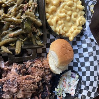 518 Smokehouse - Brisket, green beans and Mac n ch - Smokehouse Near Me - Chapin, South Carolina