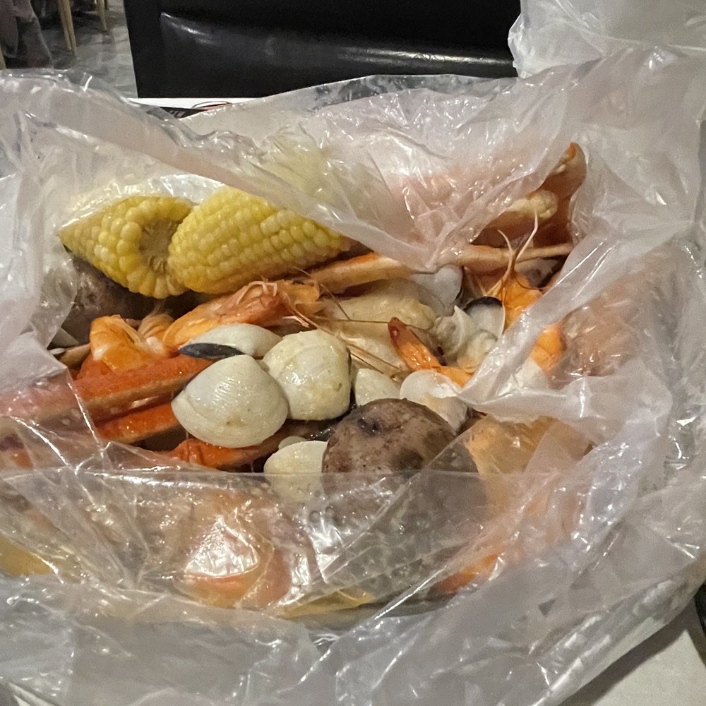 Seafood mix , Snow Crab Legs, shrimp, mussels, Seafood mix , Snow Crab Legs, shrimp, mussels,