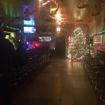 Simon's Tavern - The bar area - Bars Near Me - Chicago, Illinois Simon's Tavern - The bar area - Bars Near Me - Chicago, Illinois