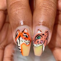 Hollywood Nails