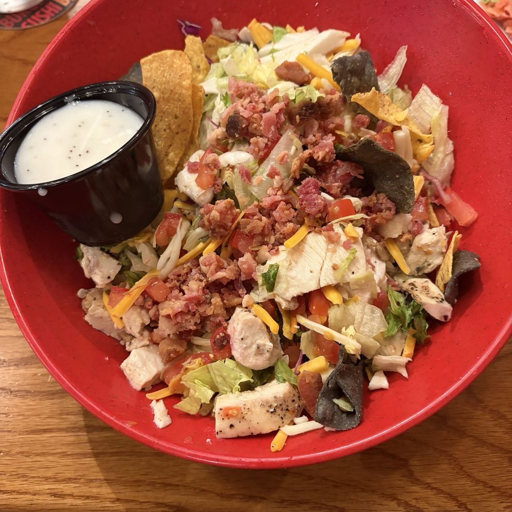 Drake's - Chicken Chop Salad - Burgers Near Me - Florence, Kentucky