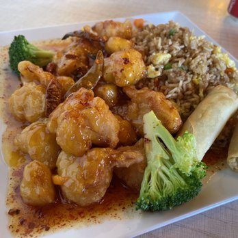 Noodle Works - Lunch portion General Tso's Chicken, fried rice and two spring rolls - Chinese Near Me - Albuquerque, New Mexico