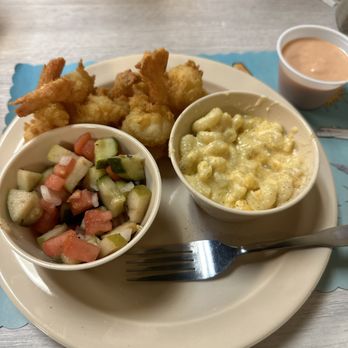 Moultrie Creek Diner - Fried Shrimp, Mac n cheese, apple and cucumber salad - Diners Near Me - St Augustine, Florida
