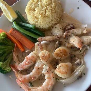 Pier 29 Waterfront Restaurant - Seafood sauté . This doesn't even look as bland as it actually was and where's the crab meat ? Never again . - Seafood Near Me - Alameda, California Pier 29 Waterfront Restaurant - Seafood sauté . This doesn't even look as bland as it actually was and where's the crab meat ? Never again . - Seafood Near Me - Alameda, California