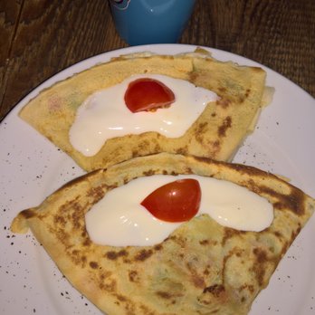Fitagain Café - crepe with chicken (also avocado, cherry tomato, yogurt) - Breakfast & Brunch Near Me - Kraków, Massachusetts Fitagain Café - crepe with chicken (also avocado, cherry tomato, yogurt) - Breakfast & Brunch Near Me - Kraków, Massachusetts