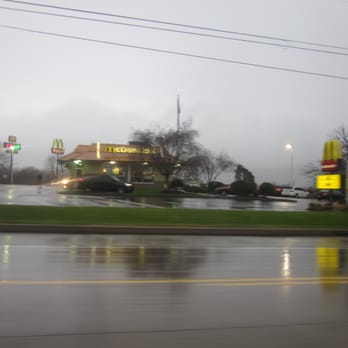 McDonald's - a view of a mcdonald's on a rainy day - Fast Food Near Me - Lamar, Pennsylvania