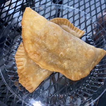 El Rincon Caribe - Empanadillas de pollo - Puerto Rican Near Me - Tannersville, Pennsylvania