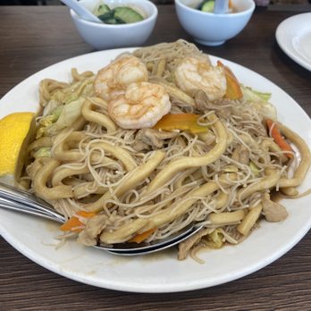3 Star Restaurant - Filipino Near Me - Vallejo, California