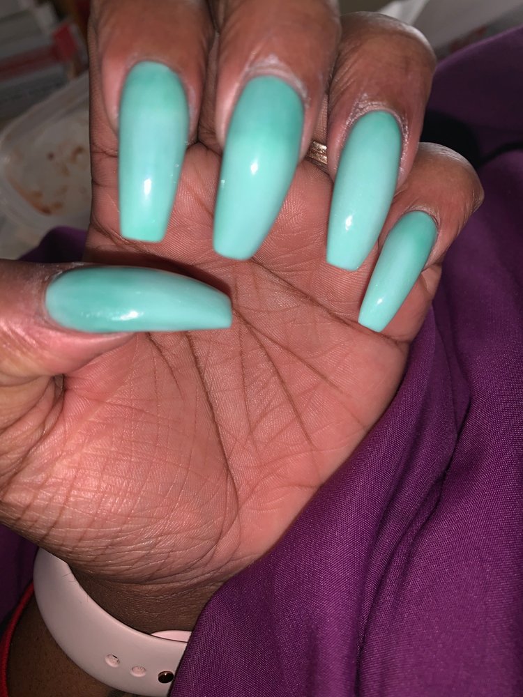 VT VICTORIA NAILS 14 Reviews Nail Salons 402 E Church St