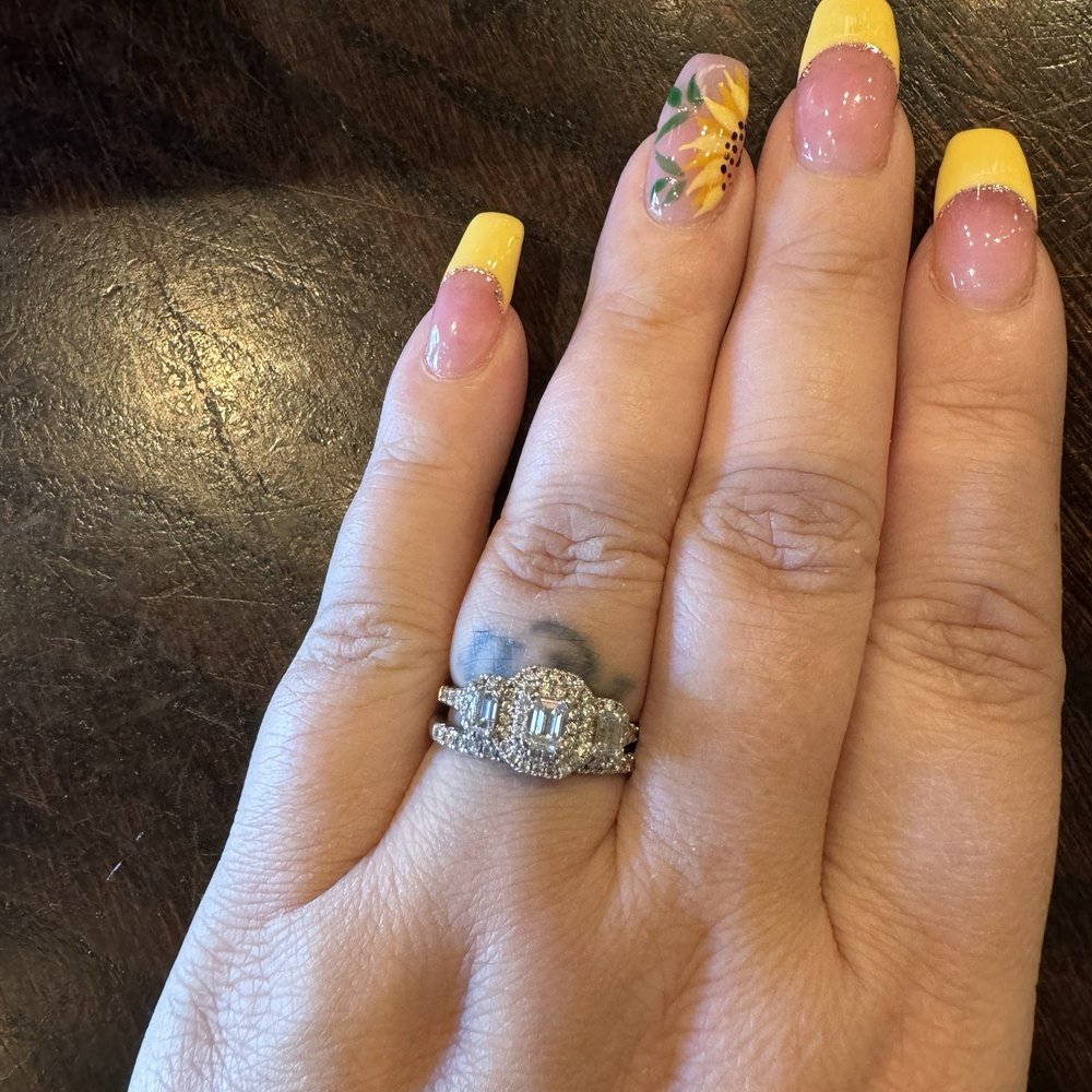 Apollo Nails & Spa - Nail Salons Near Me - San Diego, California
