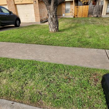 Trim Landscaping - a sidewalk in front of a house - Irrigation Near Me - Phoenix, Arizona Trim Landscaping - a sidewalk in front of a house - Irrigation Near Me - Phoenix, Arizona