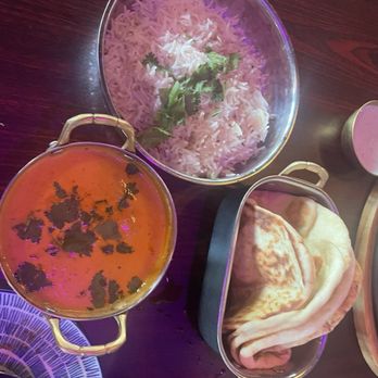 Ma’am Saab - Butter chicken, rice and naan (stonefire store bought) - Pakistani Near Me - Charleston, South Carolina Ma’am Saab - Butter chicken, rice and naan (stonefire store bought) - Pakistani Near Me - Charleston, South Carolina