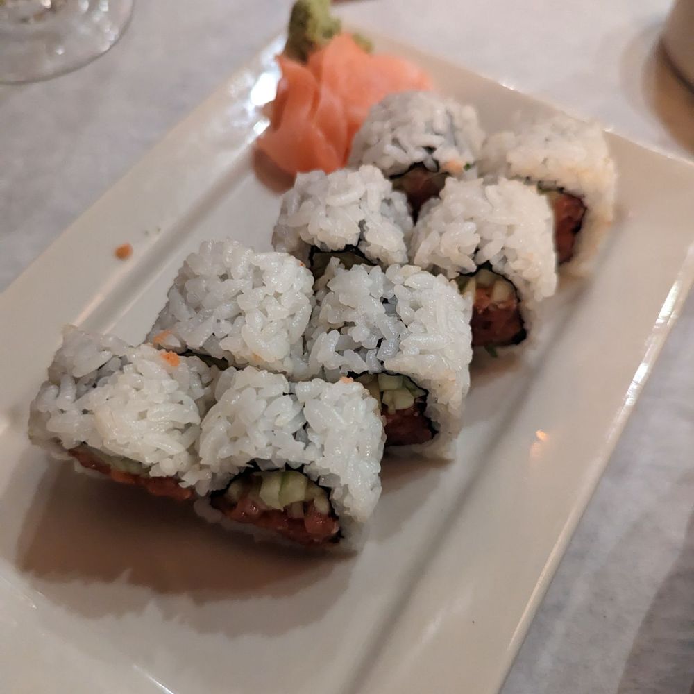 Half Shell Oyster House - Spicy tuna roll - chopped up, mushy tuna - Seafood Near Me - Biloxi, Mississippi