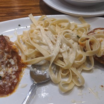 Olive Garden Italian Restaurant - The Italian Trio - Italian Near Me - Clackamas, Oregon Olive Garden Italian Restaurant - The Italian Trio - Italian Near Me - Clackamas, Oregon
