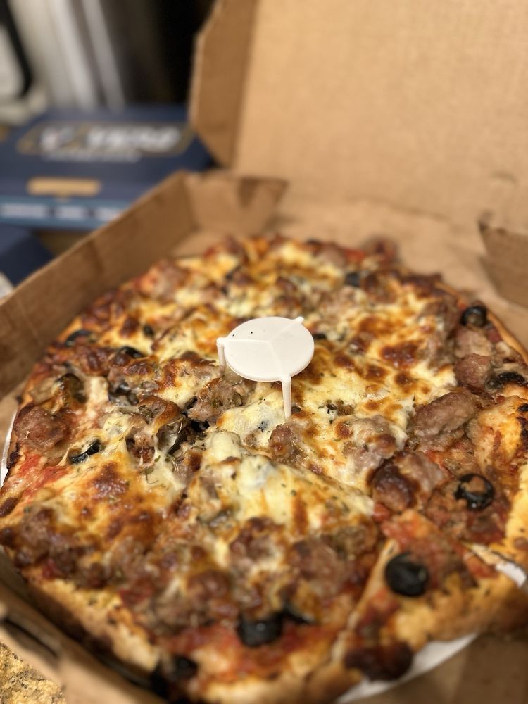 Vero Chicago Pizza