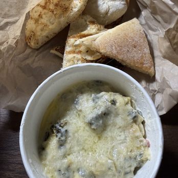 Pastini - Roasted Artichoke-Spinach Spread with Bruschetta - Italian Near Me - Tigard, Oregon