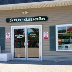 Ann-imals Pet Supply Store - Front entrance
