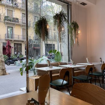 Böl - Salad Near Me - Barcelona, B