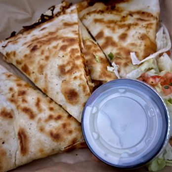 Buffalo Wild Wings - Chicken Quesadilla - American Near Me - Honolulu, Hawaii Buffalo Wild Wings - Chicken Quesadilla - American Near Me - Honolulu, Hawaii