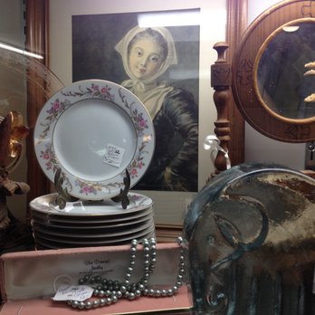 Mission Galleria - Antiques Near Me - Riverside, California