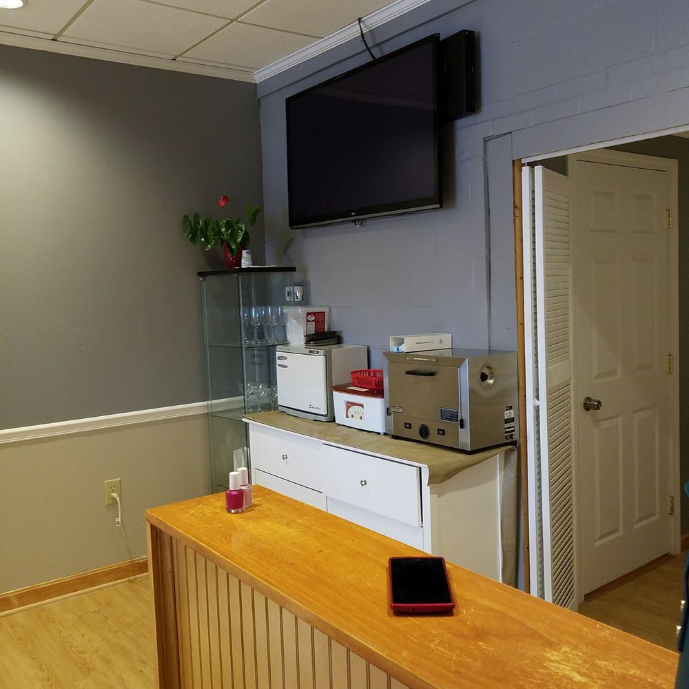 Feel Nails & Spa - Looks like they might do wedding parties with those glasses - Nail Salons Near Me - Hanover, Massachusetts Feel Nails & Spa - Looks like they might do wedding parties with those glasses - Nail Salons Near Me - Hanover, Massachusetts