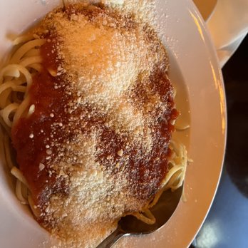 Zuckerello's - Linguini with sauce - Italian Near Me - Fort Lauderdale, Florida Zuckerello's - Linguini with sauce - Italian Near Me - Fort Lauderdale, Florida