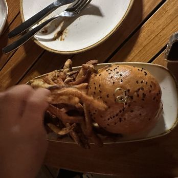 Monkeypod Kitchen by Merriman - Pete's Classic Burger - New American Near Me - Kihei, Hawaii Monkeypod Kitchen by Merriman - Pete's Classic Burger - New American Near Me - Kihei, Hawaii